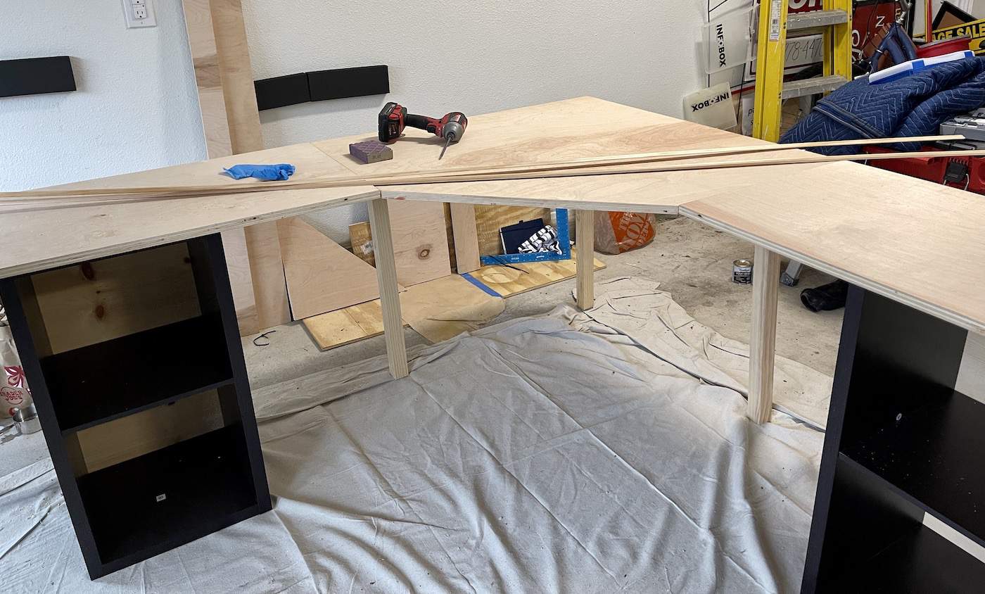 corner desk construction