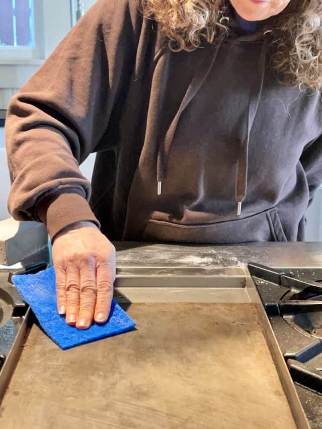 How to Keep your Indoor Griddle/Grill Clean or At Least Presentable