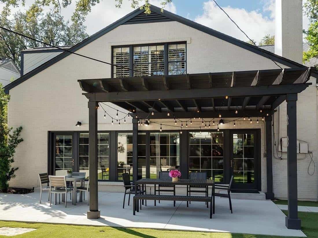 outdoor dining area