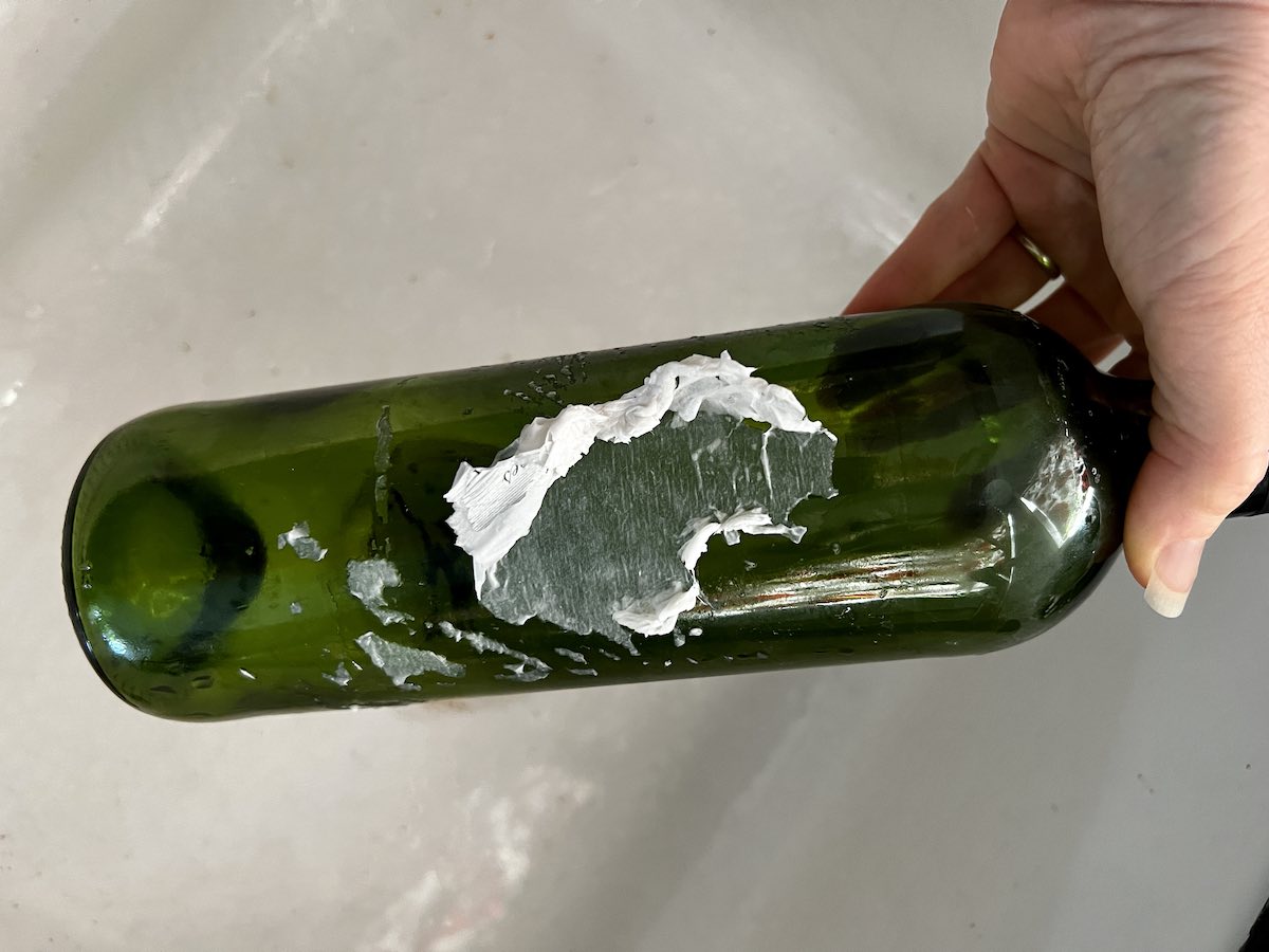remove wine bottle lable