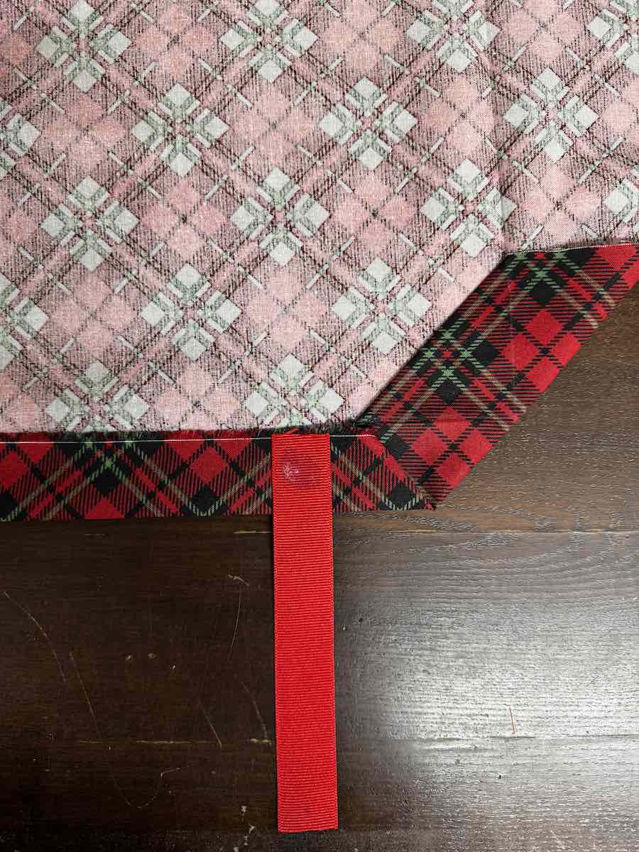 glue the ribbon on one side